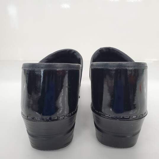 Sanita Sabel Women's Patent Leather Work Clog Shoes Size 40-Black image number 2