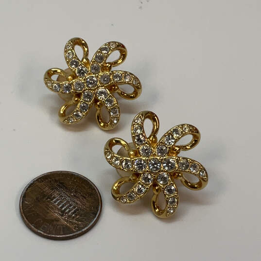 Designer Swarovski Gold-Tone Rhinestone Floral Clip On Stud Earrings image number 3