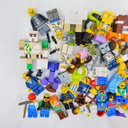 7.4 oz. LEGO Miscellaneous Minifigures Bulk Lot alternative image