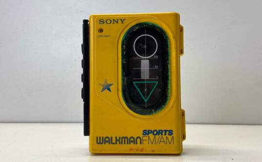 Sony Sports Walkman WM-F45 Radio Cassette Tape Player FOR PARTS REPAIR image number 1