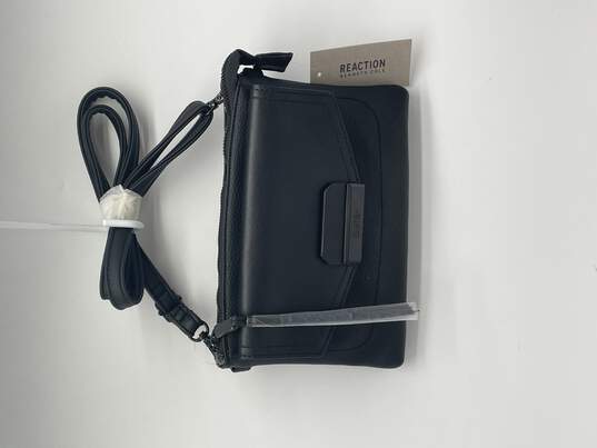 Womens Black Leather Inner Pocket Adjustable Shoulder Strap Crossbody Bag image number 1