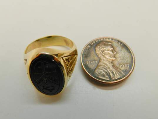Vintage 10K Yellow Gold Onyx 1973 Randolph College Signet Class Ring 7.0g image number 4