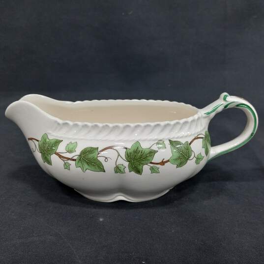 Set of 3 Royal Gadroon Ivy Leaf Pattern Teacup, Gravy Boat with Underplate & Serving Platter image number 4