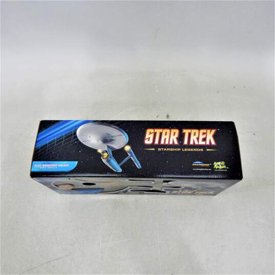 Diamond Select/Art Asylum Star Trek USS Enterprise NCC-1701-E image number 3
