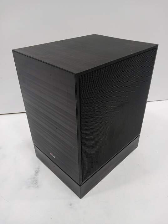 LG Wireless Active Powered Subwoofer Model S44A1-D image number 1
