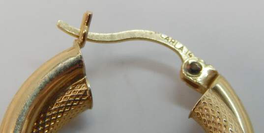 14K Yellow Gold Textured & Polished Interlocked Hoop Earrings 3.8g image number 5