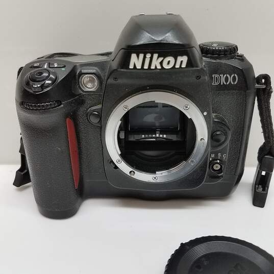 Nikon D100 6.1 MP Digital SLR Camera Body Only Black image number 2