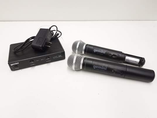 Gemini UHF-10HHM Wireless Microphones with Receiver image number 1