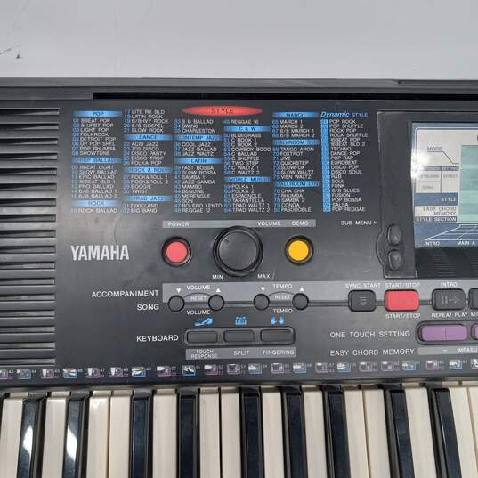 Yamaha Portatone PSR-220 Electronic Keyboard image number 3