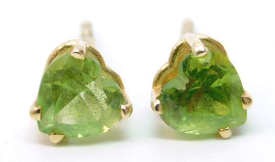 14K Yellow Gold Faceted Peridot Heart Post Earrings 0.6g image number 4
