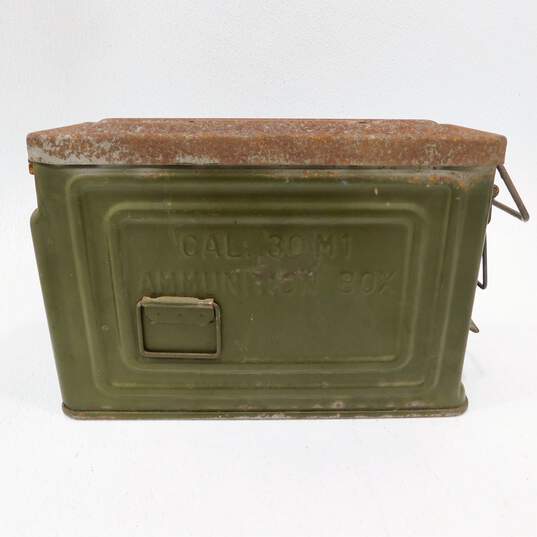 Vintage US WWII Embossed Metal Reeves 30 Cal M1 Ammo Box Ammunition image number 1