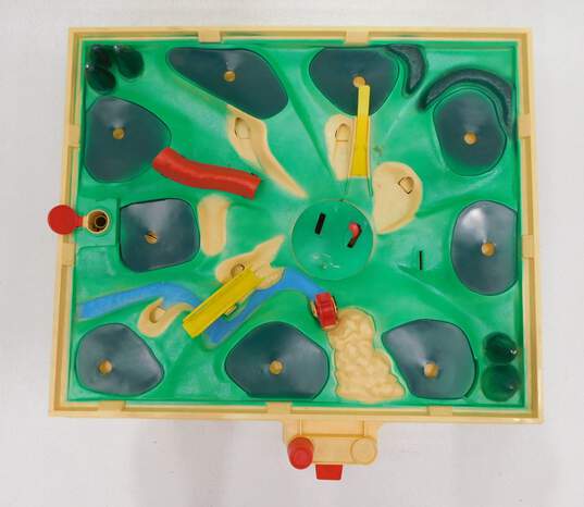 Milton Bradley - Pivot Mini Golf Game image number 3