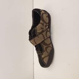 Guess Brown Shoes Size 8 alternative image