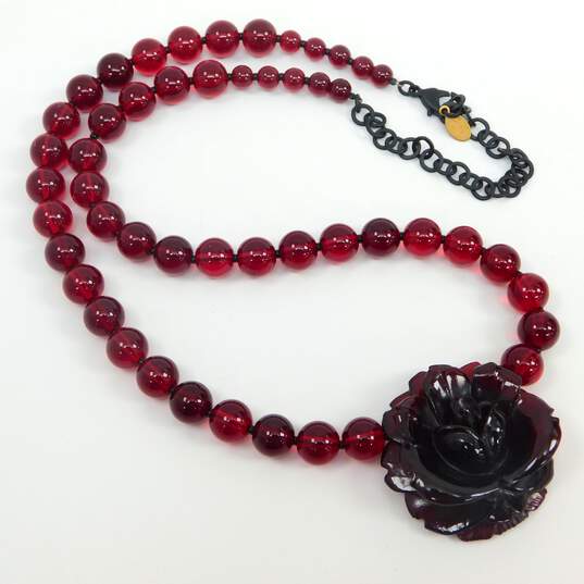 Hotcakes Design Red Lucite Carved Flower Pendant Ball Bead Necklace 64.1g image number 6