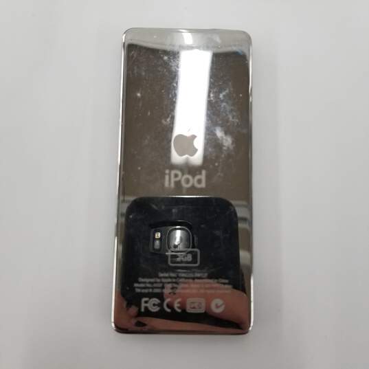 Very Lightly Preowned iPod Nano 1st Gen A1137 image number 4