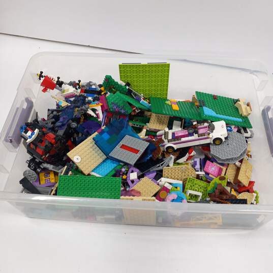 Box Of Assorted Building Blocks image number 5
