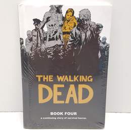 IMAGE The Walking Dead Book Four a continuing story of survival horror (New)