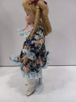 Vintage 1977 Studio 5 Collection Girl Genuine Porcelain Doll IOB alternative image