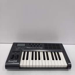AXIOM 25 MIDI CONTROLLER