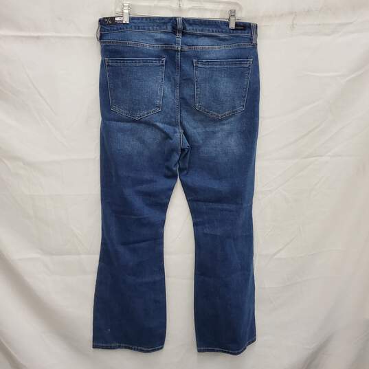 NWT Liver Pool WM's Blue Denim Boot Cut Jeans Size 14 x 32 image number 2
