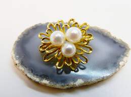 14K Gold White Pearls  Petals Flower Brooch 3.7g