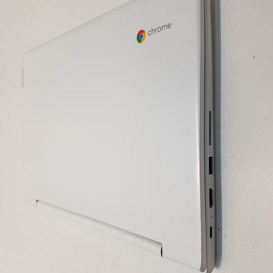 Lenovo Chromebook C330 11.6 in | Chrome OS image number 5