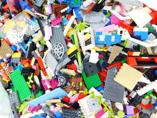 10.4 LBS Mixed LEGO Bulk Box image number 2