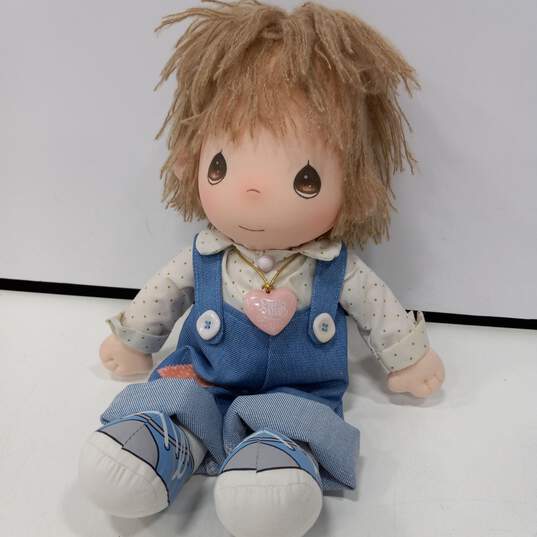 Precious Moments Cloth Doll w/3 Precious Moments Figures image number 4