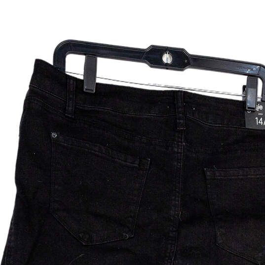 NWT Womens Black Denim Dark Wash 5-Pocket Design Mini Skirt Size 14/32 image number 4