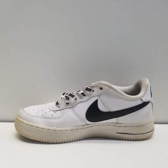 Nike Air Force 1 LV8 White Black 2017 Size 4Y Youth Unisex Basketball 820438-108 image number 2