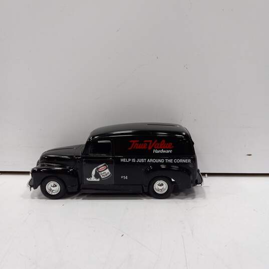 ERTL Die Cast True Value Hardware 1951 GMC 1/25 Scale Truck Coin Bank w/Bank image number 2