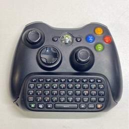 Microsoft Xbox 360 controller and Chatpad - black