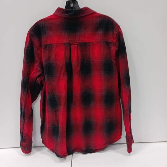 Men's Red & Black Plaid Woolrich Shirt Size L image number 2