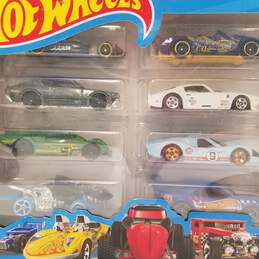 Hot Wheels Cars 20 Pack Set Die Cast Multi 1:64 Scale Toy Car Gift Set H7045 NIP alternative image