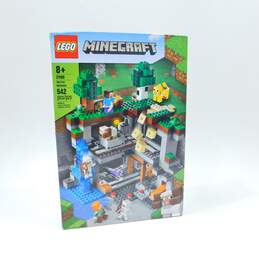 LEGO Minecraft Factory Sealed 21169 The First Adventure