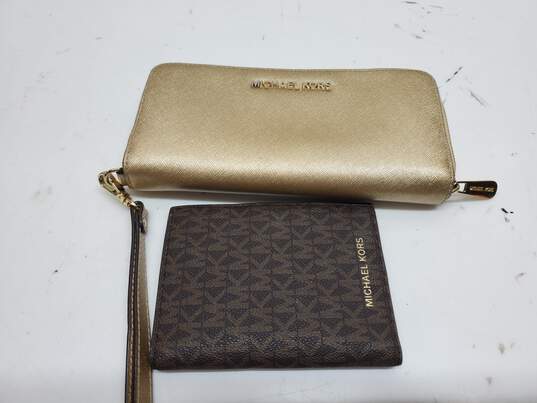 Michael Kors Bags Michael Kors Gold Wallet With Wrist Strap image number 3