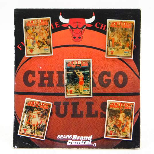 Limited Edition Chicago Bulls 5-Time NBA Champion Commemorative Pins image number 1