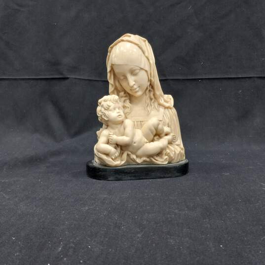 Vintage A. Santini Mary Bust of Women Holding A Baby image number 1