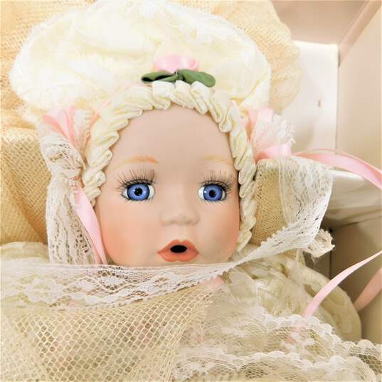 Elsie Massey Victorian Limited Edition Porcelain Baby Doll Angeline IOB w/ COA image number 3