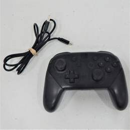 Nintendo Switch Pro Controller with Cable HAC-013