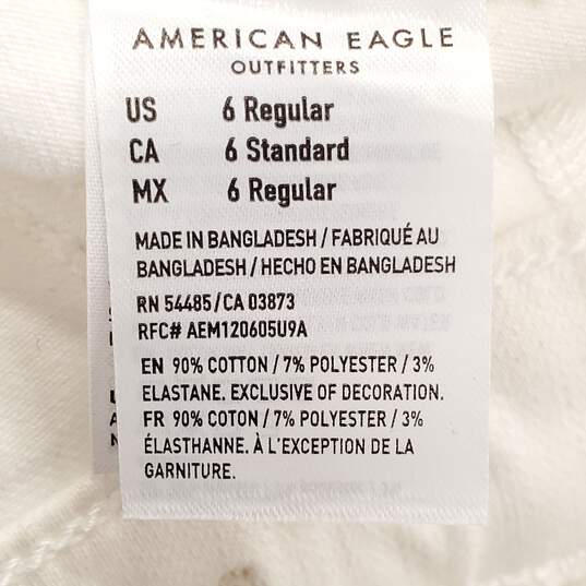 American Eagle Women White Denim Jeans Sz 6 NWT image number 4