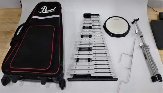 Pearl Brand 32-Key Model Metal Glockenspiel Set w/ Case and Accessories image number 1