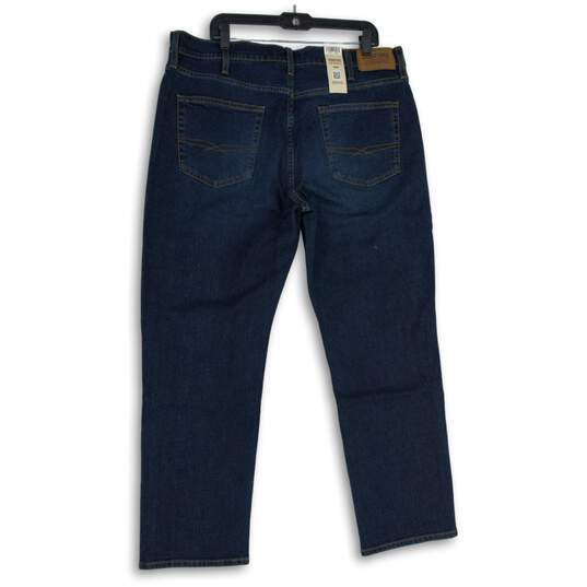 NWT Mens Dark Blue Denim Pockets Stretch Straight Leg Jeans Size 38x30 image number 2