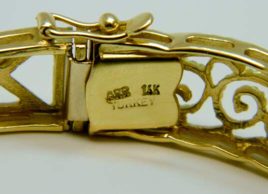 14K Yellow Gold Scrolled Lattice Hinged Bangle Bracelet 17.3g image number 5