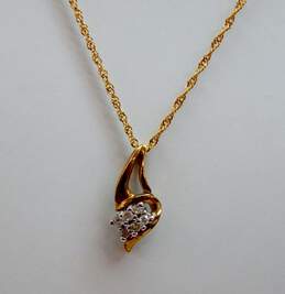 10K Yellow Gold 0.12 CTTW Diamond Pendant Necklace 2.0g
