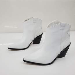 Gianni Bini Women's White Leather Western Ankle Boot Size 9