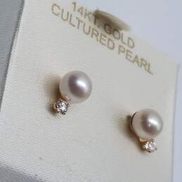 14k Gold Cultured FW Pearl & Cubic Zircona Post Earring 1.3g