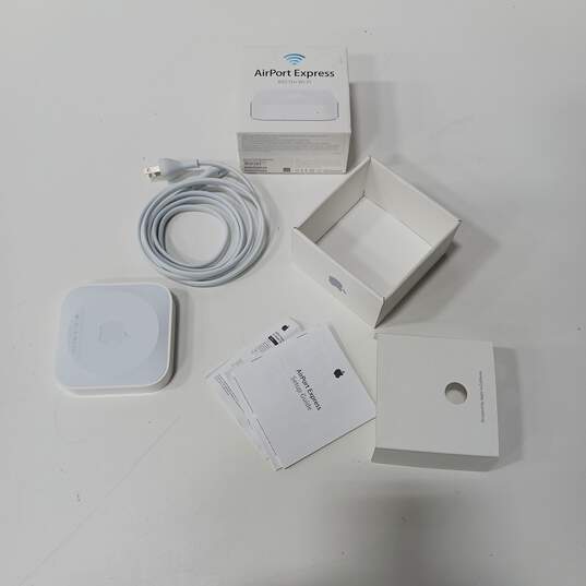 Apple AirPort Express Base Station MC414LL/A In Box image number 1
