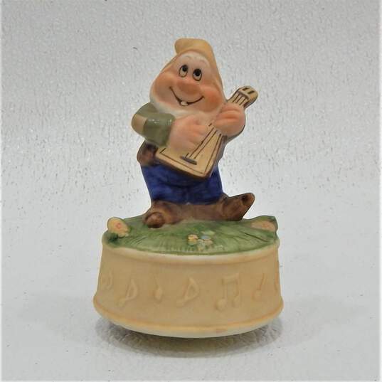 Vintage Schmid Walt Disney Characters Rotating Music Box Sneezy Bashful Happy IOB image number 8