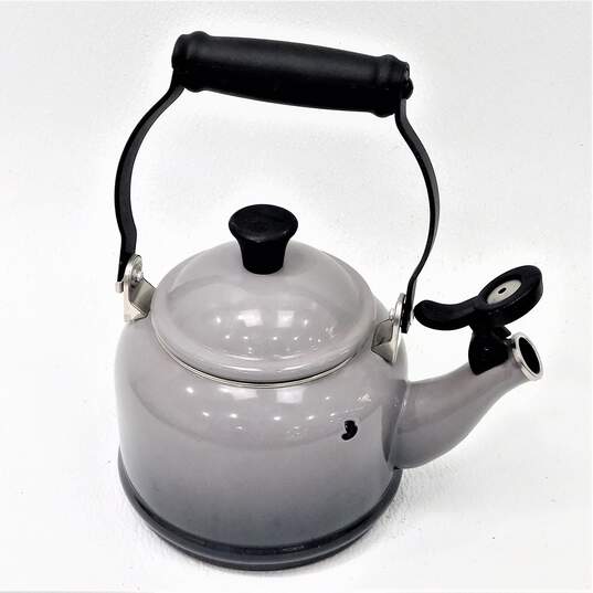 Le Creuset Demi Tea Kettle Teapot Flint Oyster Grey Enamel On Steel 1.25QT image number 1